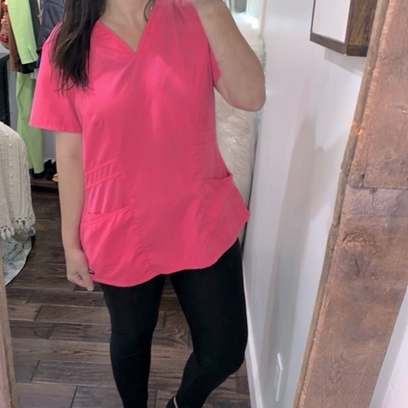 Greys Anatomy pink nurses scrub top size large - Picture 1 of 6